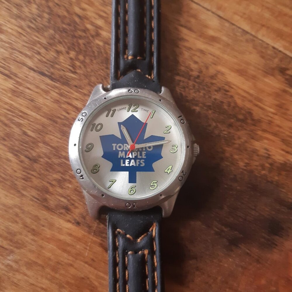 Vintage Toronto Maple Leafs Ladies Analog Watch by Game Time -  Works!